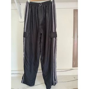 Jerzees Men's‎ Track Pants Size Medium Black with Grey Stripe